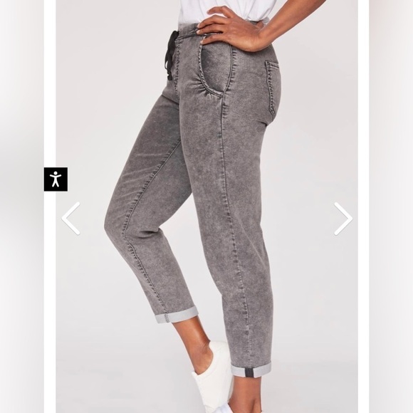 Salt wash black crop pants size Large - Picture 3 of 5